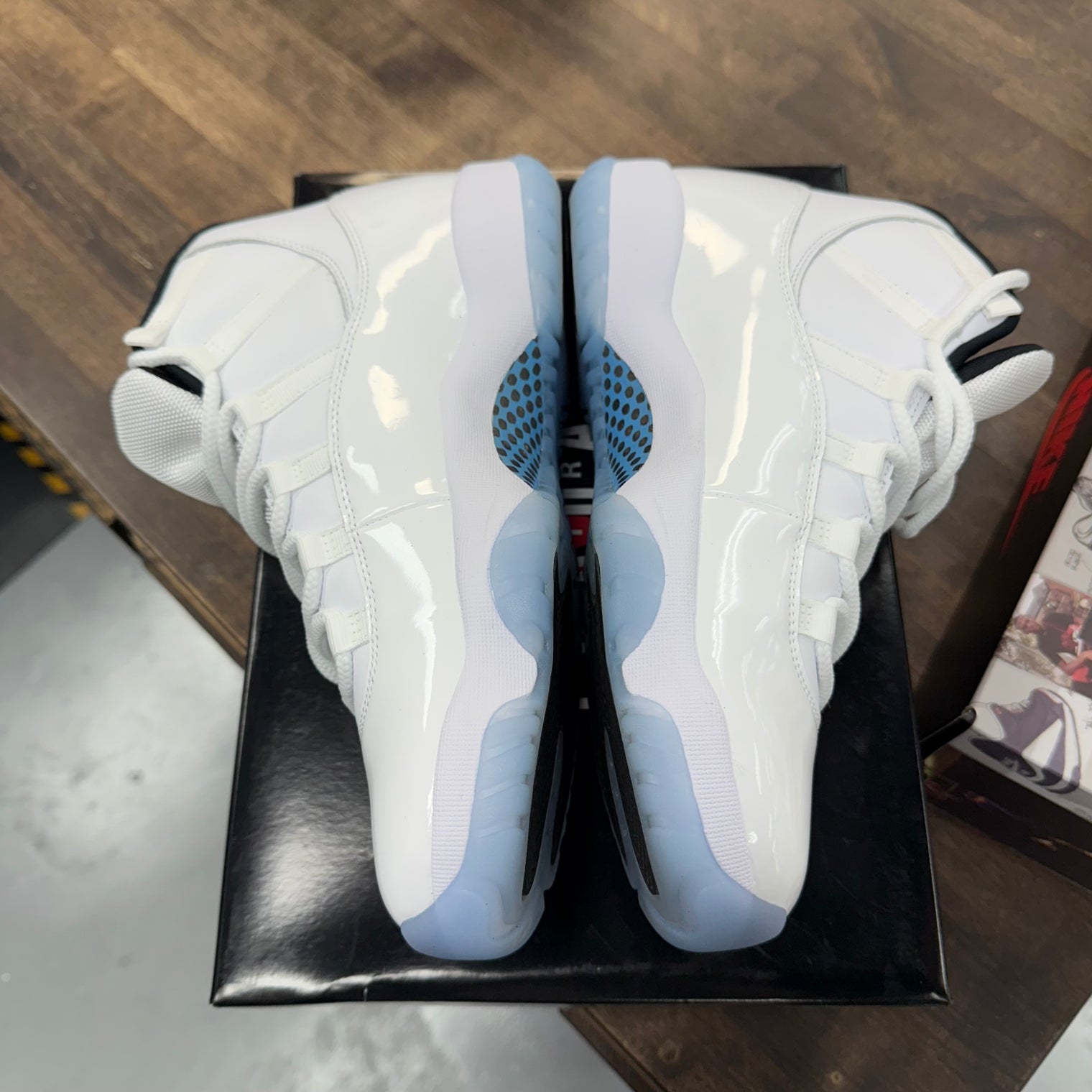 Legend Blue Jordan 11 (2024) (USED)