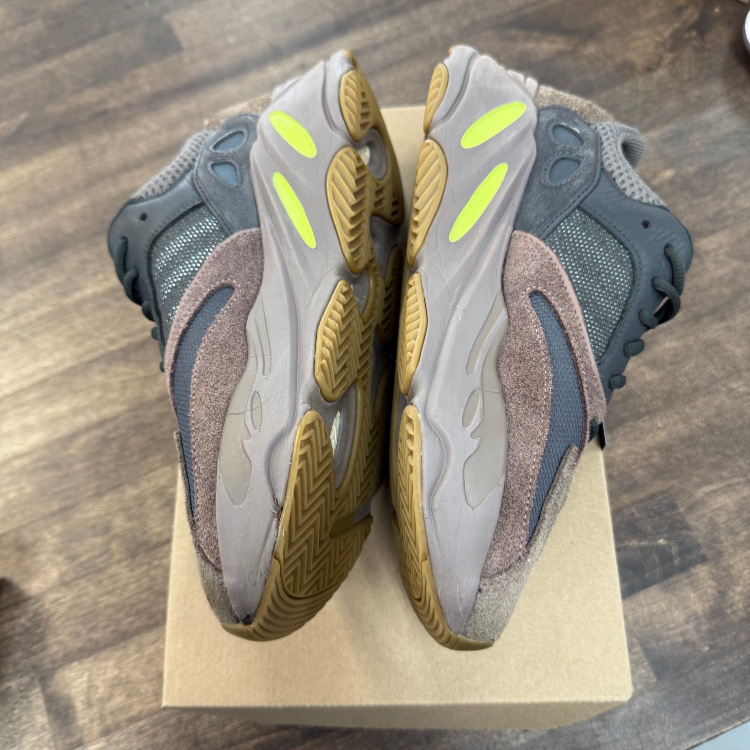Mauve Yeezy 700 V1 (USED, No Box)