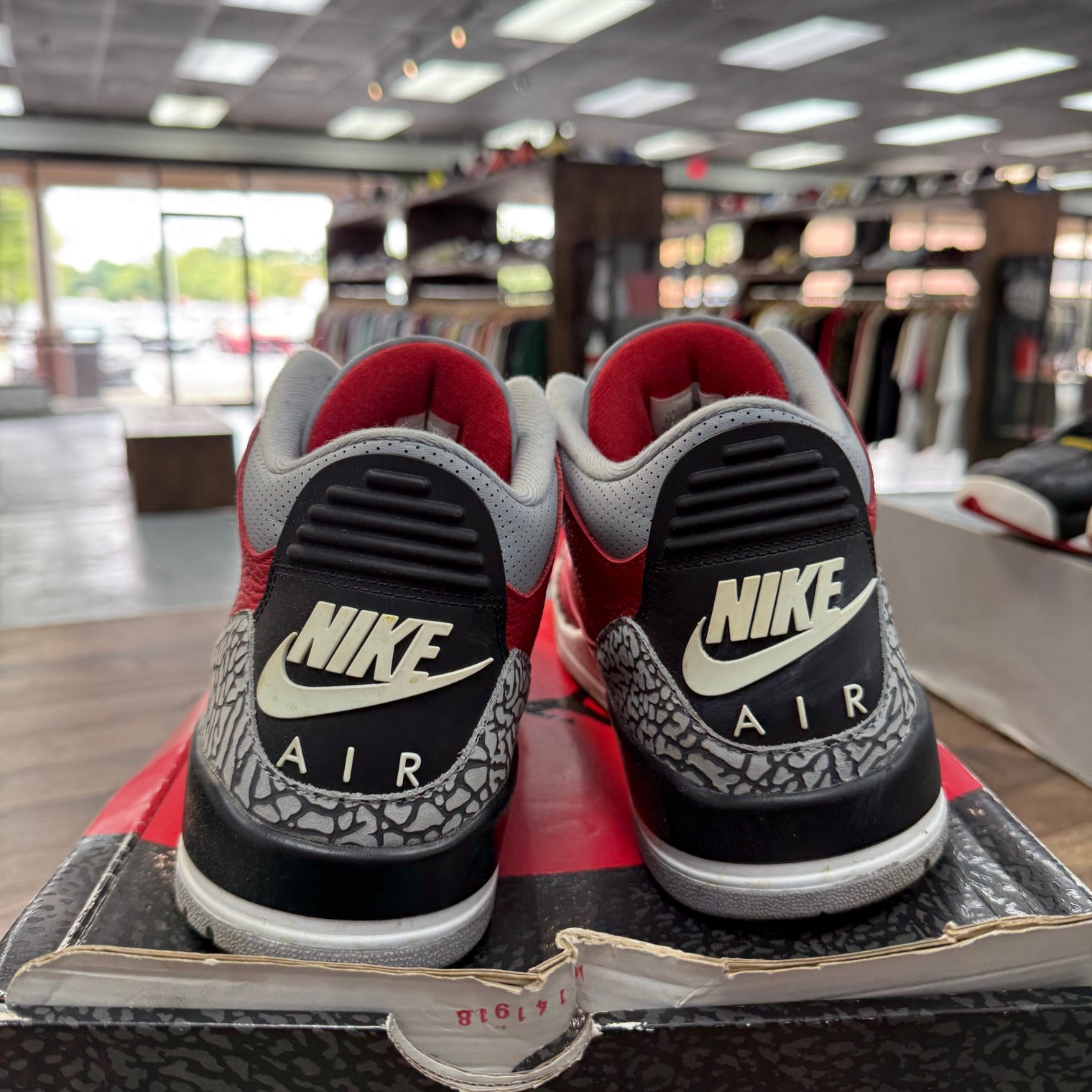 Unite Jordan 3 Retro (USED)