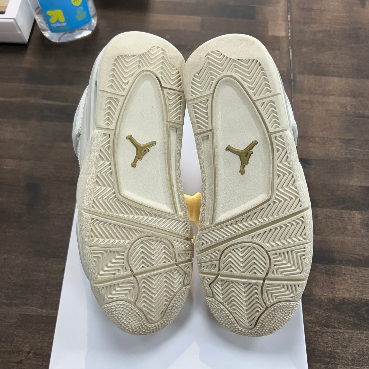 (W) Metallic Gold Jordan 4 (USED)