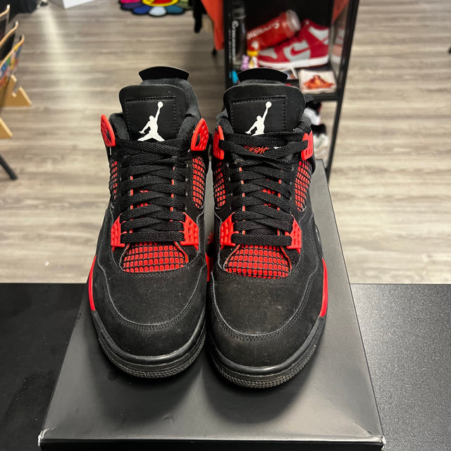 Red Thunder Jordan 4 (USED)