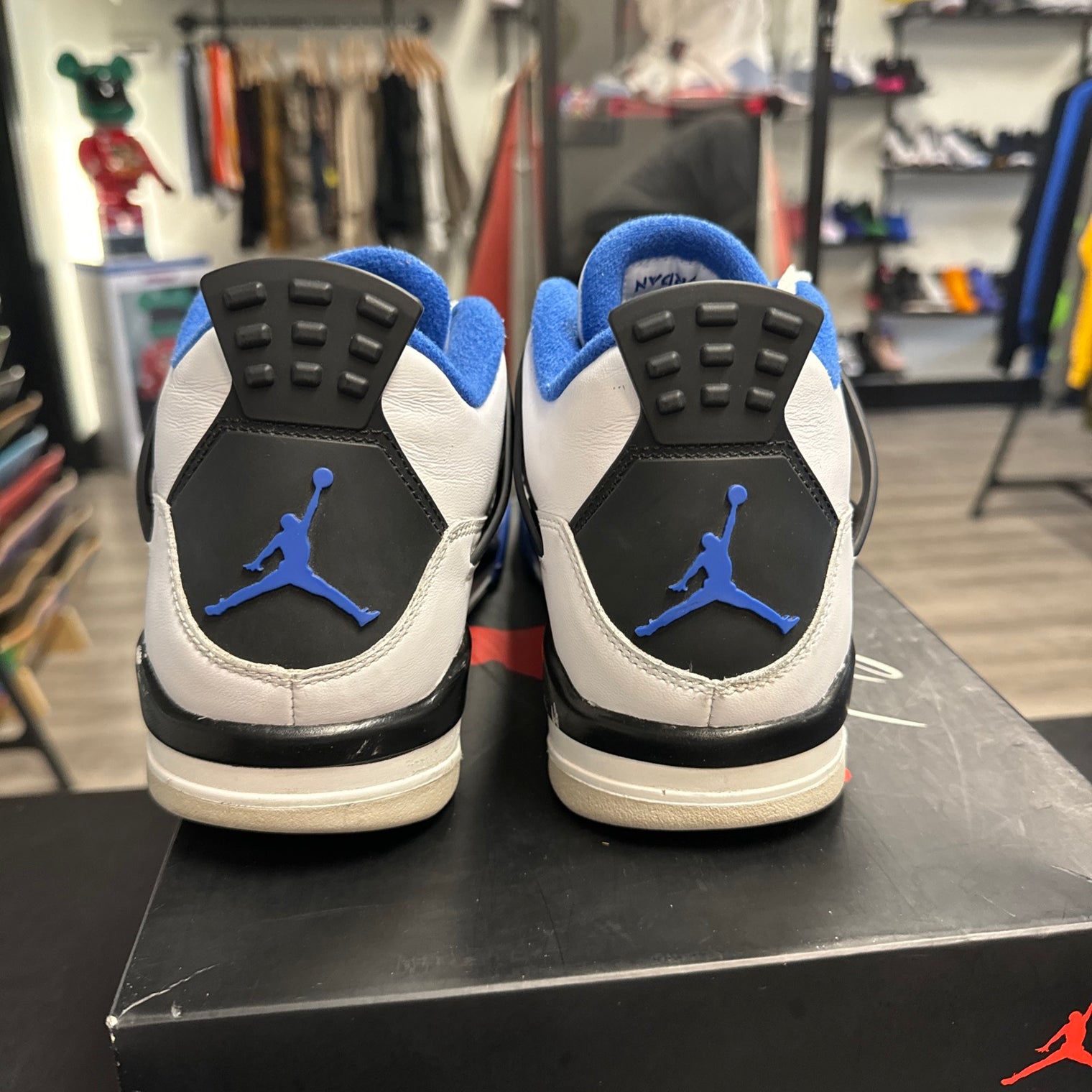 Jordan 4 Retro Mid Motorsports (USED)