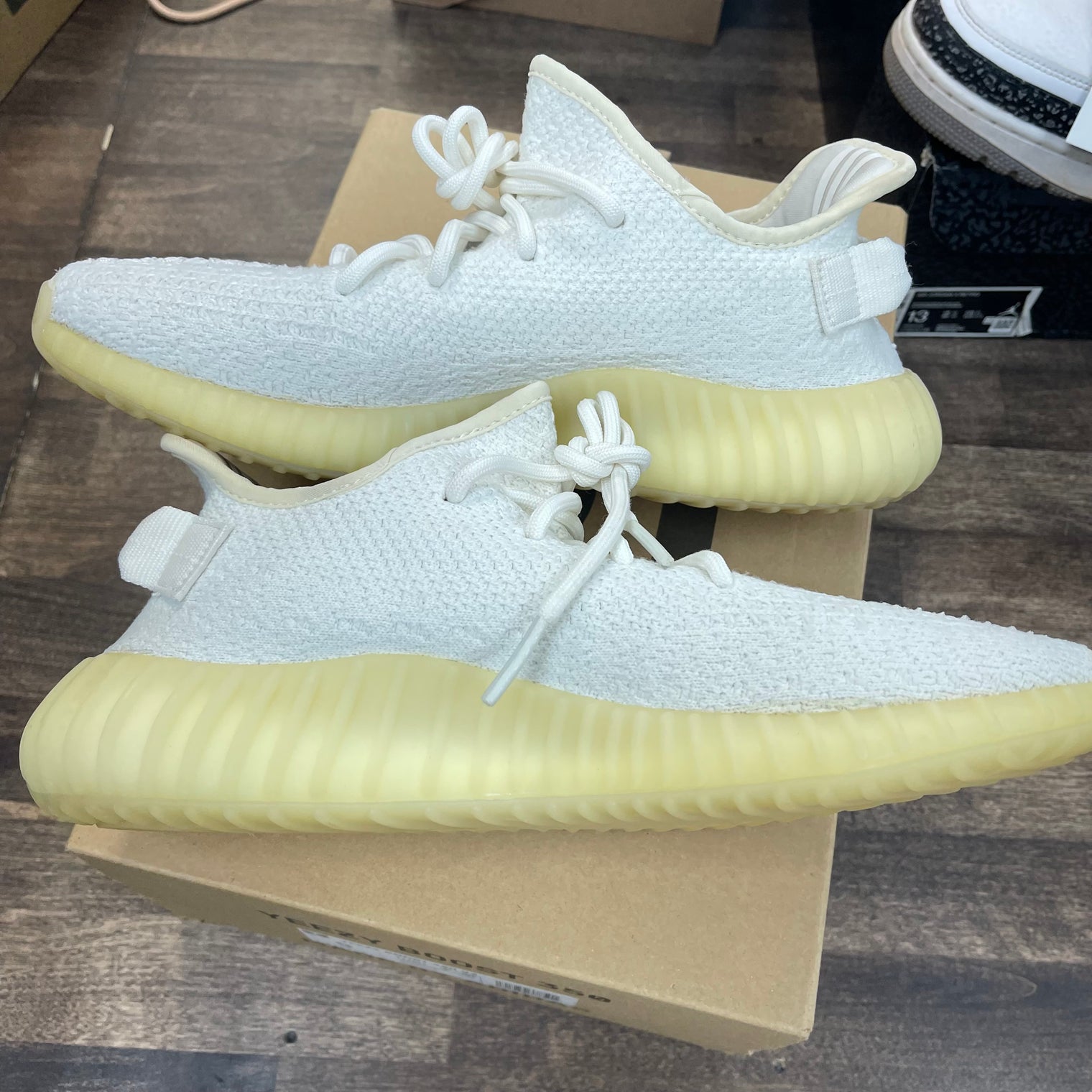 Cream Yeezy 350 (USED, Replacement Box)