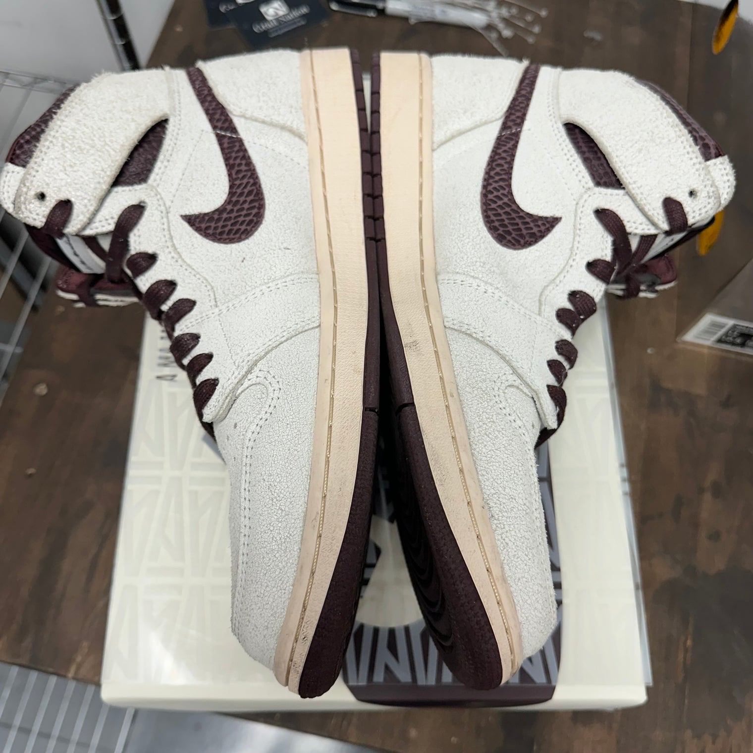 A Ma Maniere Jordan 1 High (USED)
