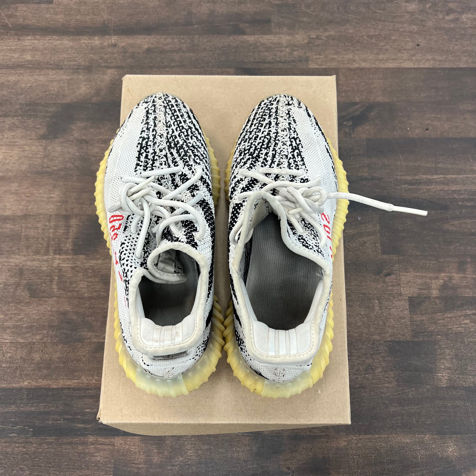 Zebra Yeezy 350 (USED,NO BOX)