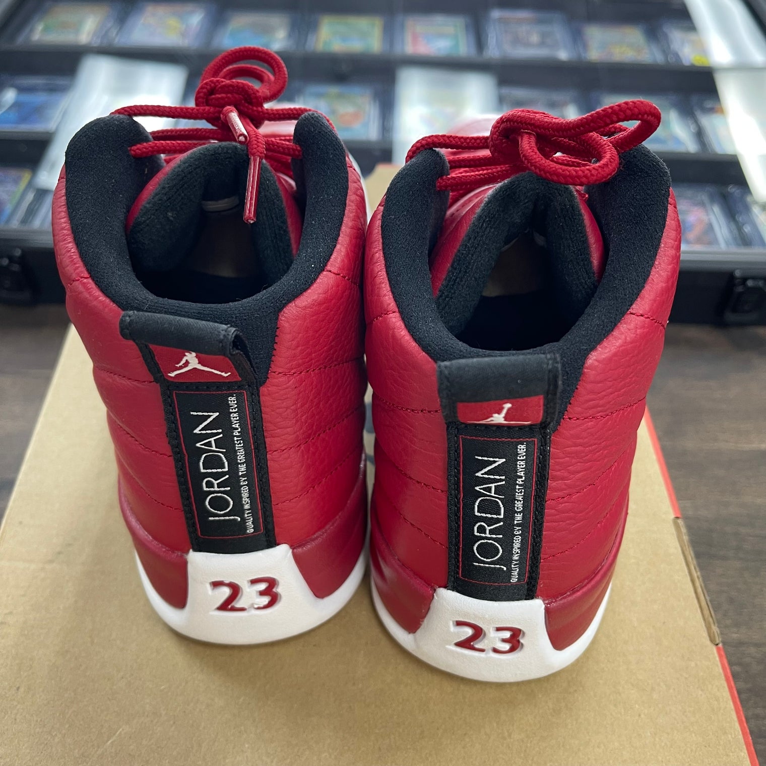 Gym Red Jordan 12 (USED)