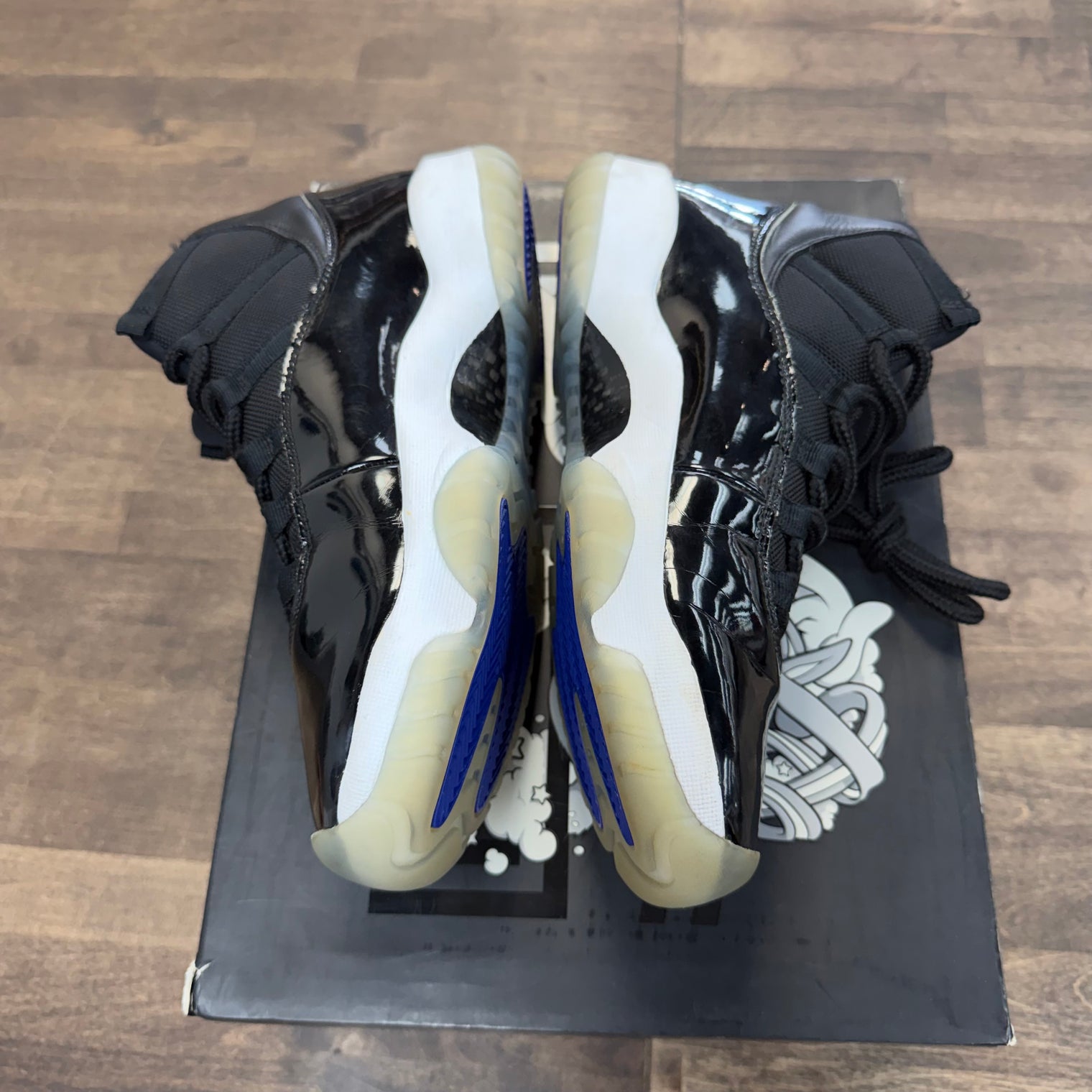 Space Jam Jordan 11 Retro (USED)