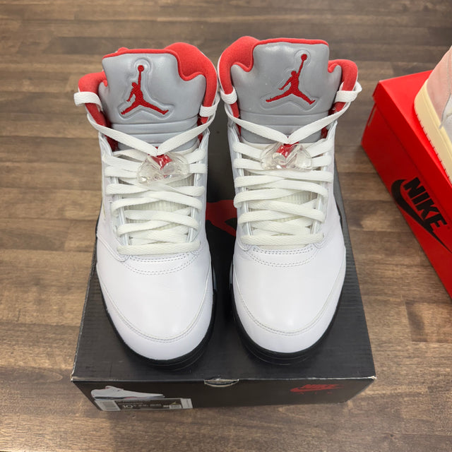 Fire Red Jordan 5 2020 (USED)