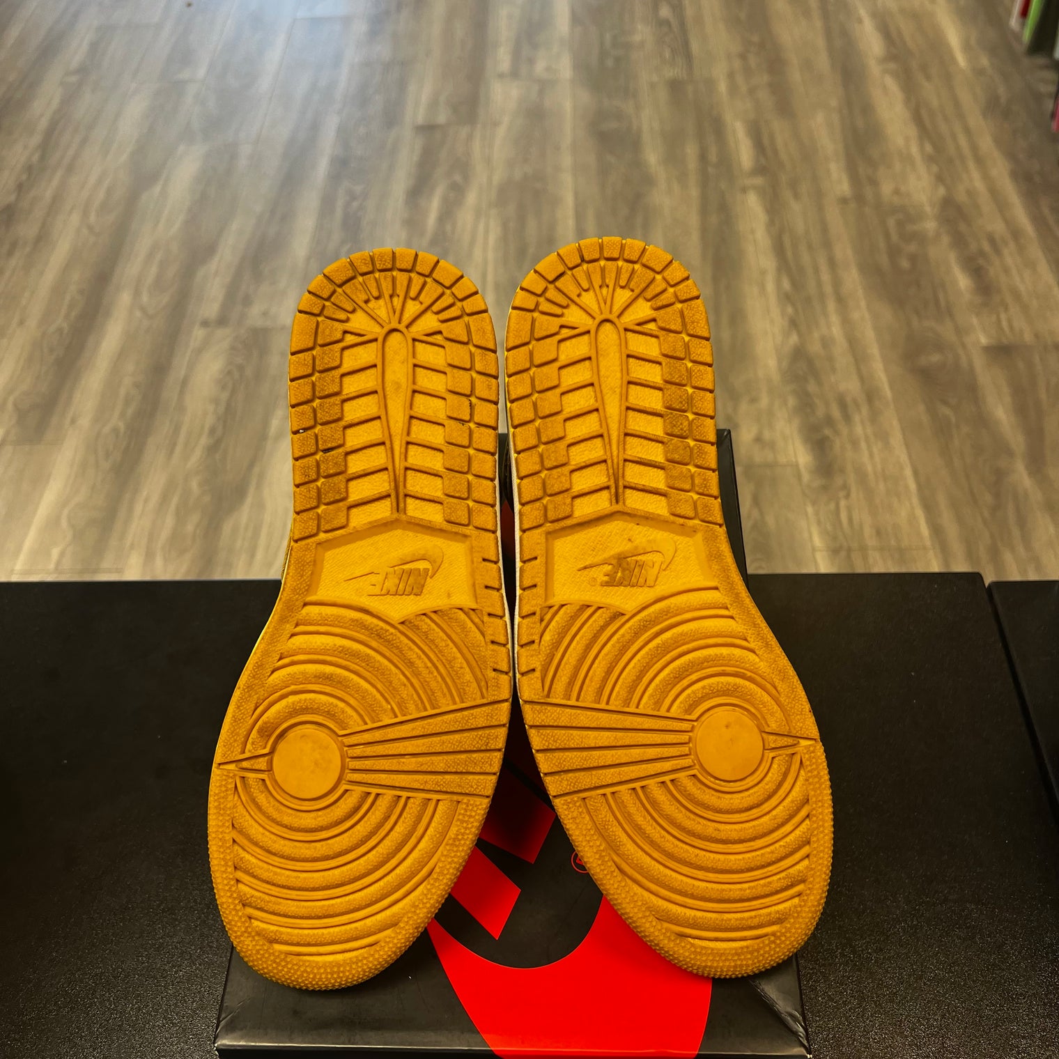 Yellow Ochre Jordan 1 High (USED)
