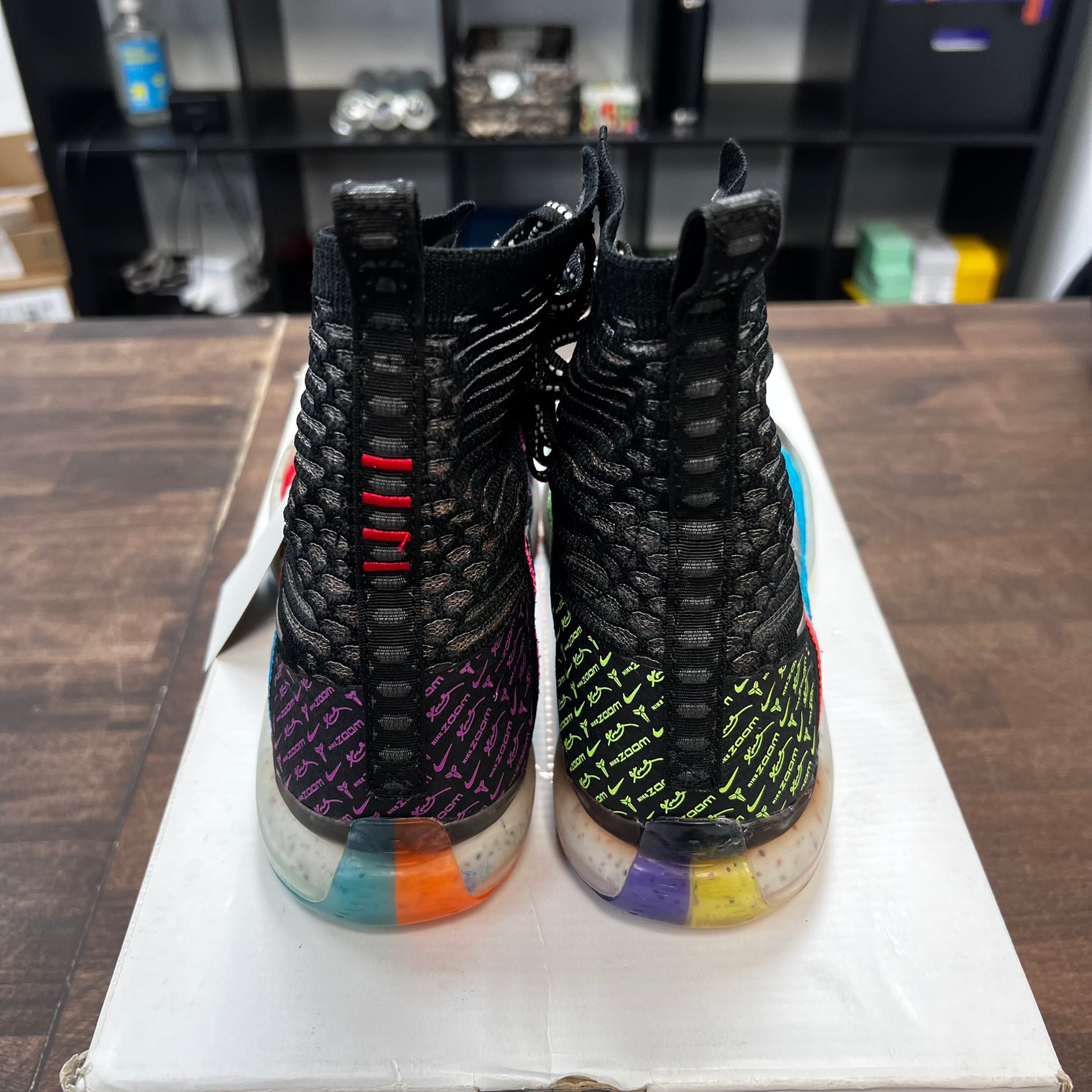 What The Kobe 10 Elite (USED)
