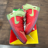 Strawberry Cough Nike SB Dunk High (USED)
