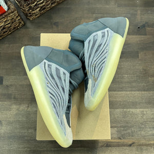 adidas Yeezy QNTM Mono Carbon (US 10) (USED,No Box) Size 10 (Pre-Owned) - Image 1