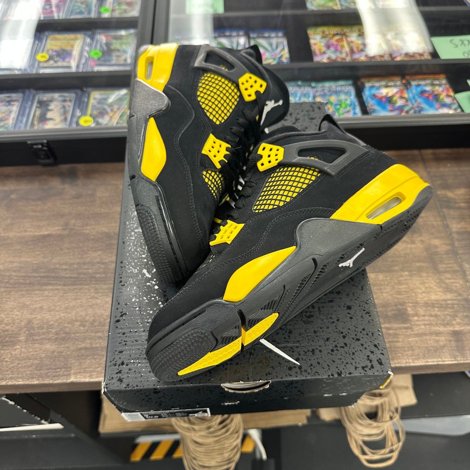 Yellow Thunder Jordan 4 Retro (Lightly Worn)