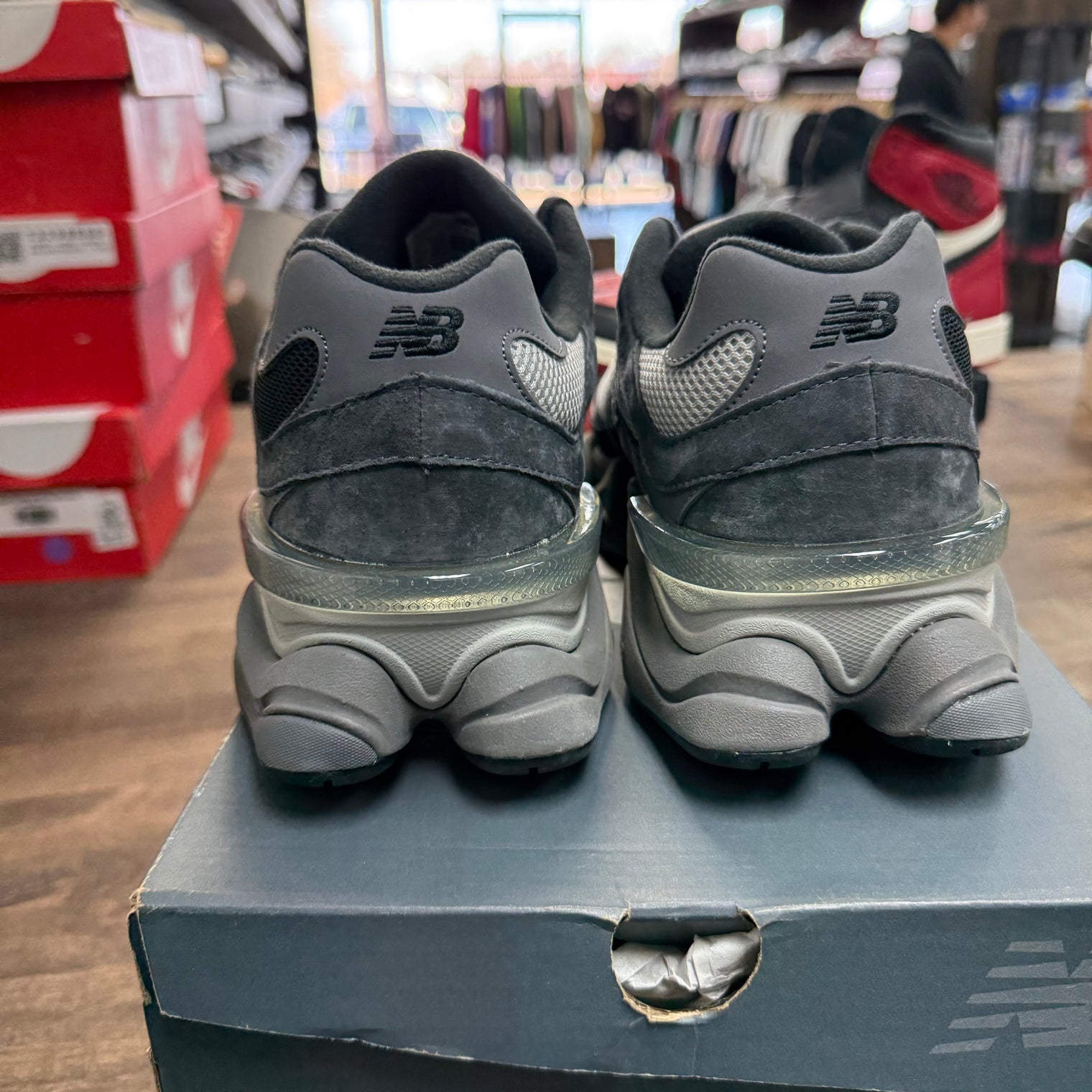 Black Castlerock Grey New Balance 9060 (USED)