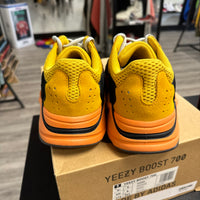 Sun Yeezy 700 (USED)