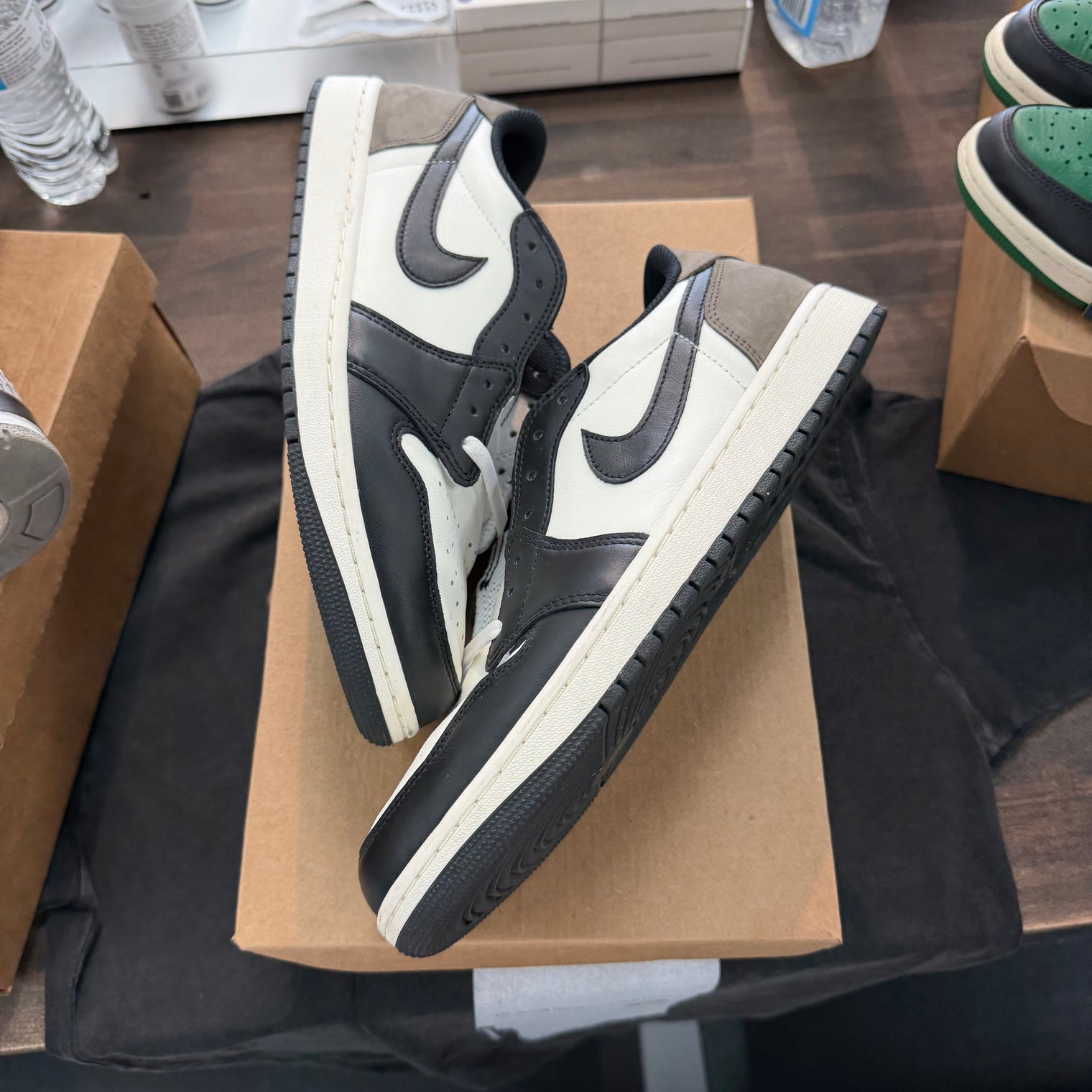 Mocha Jordan 1 Low OG (USED, No Box)