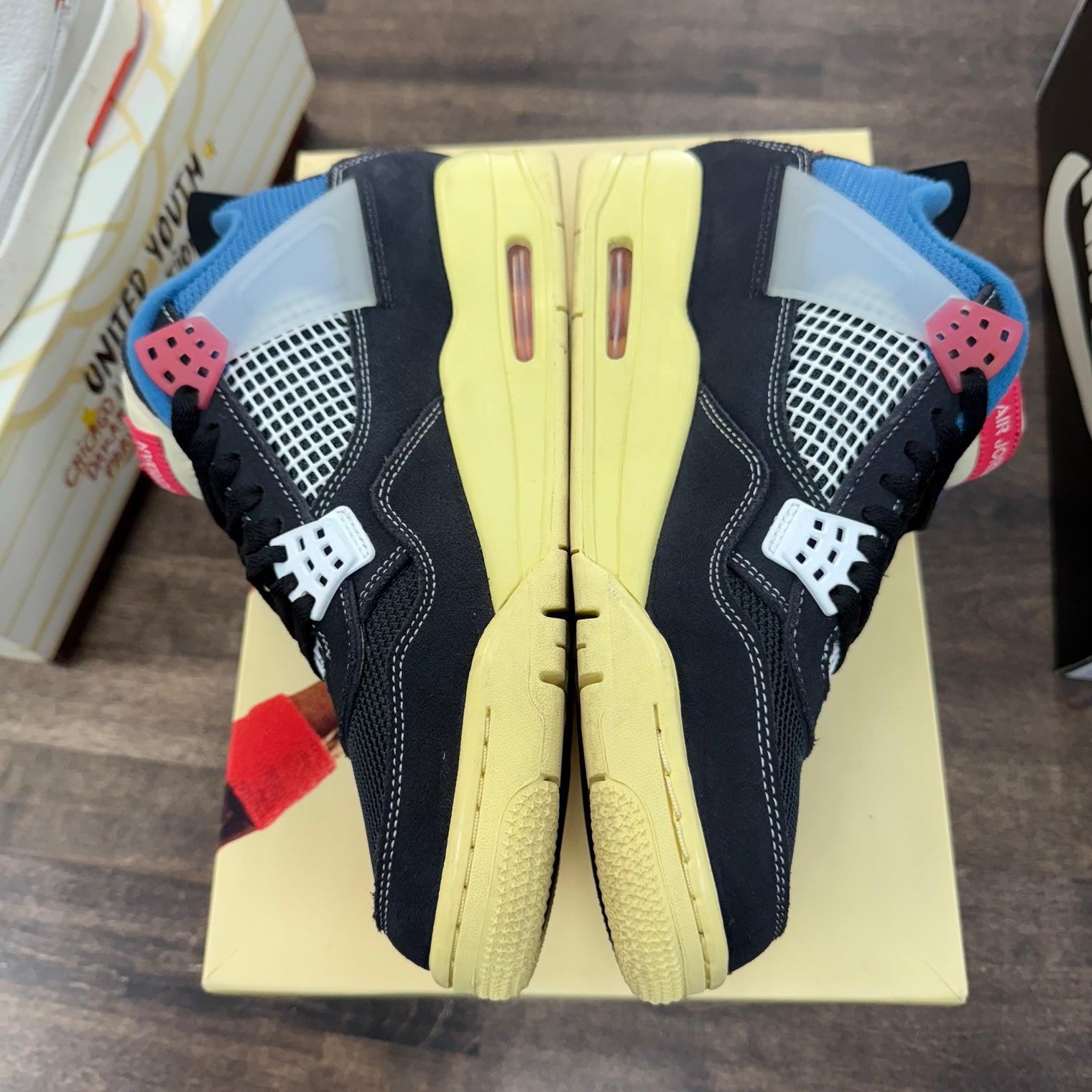 Union LA Off Noir Jordan 4 (USED)