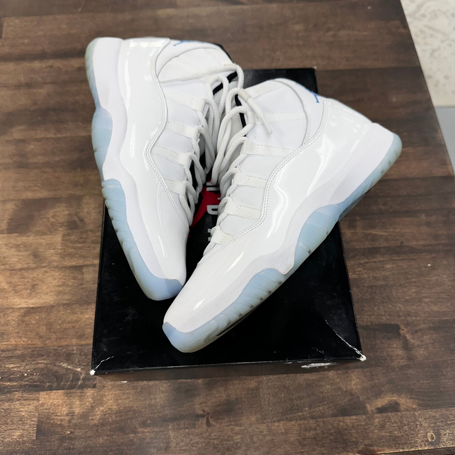 Legend Blue Jordan 11 (2024) (USED)