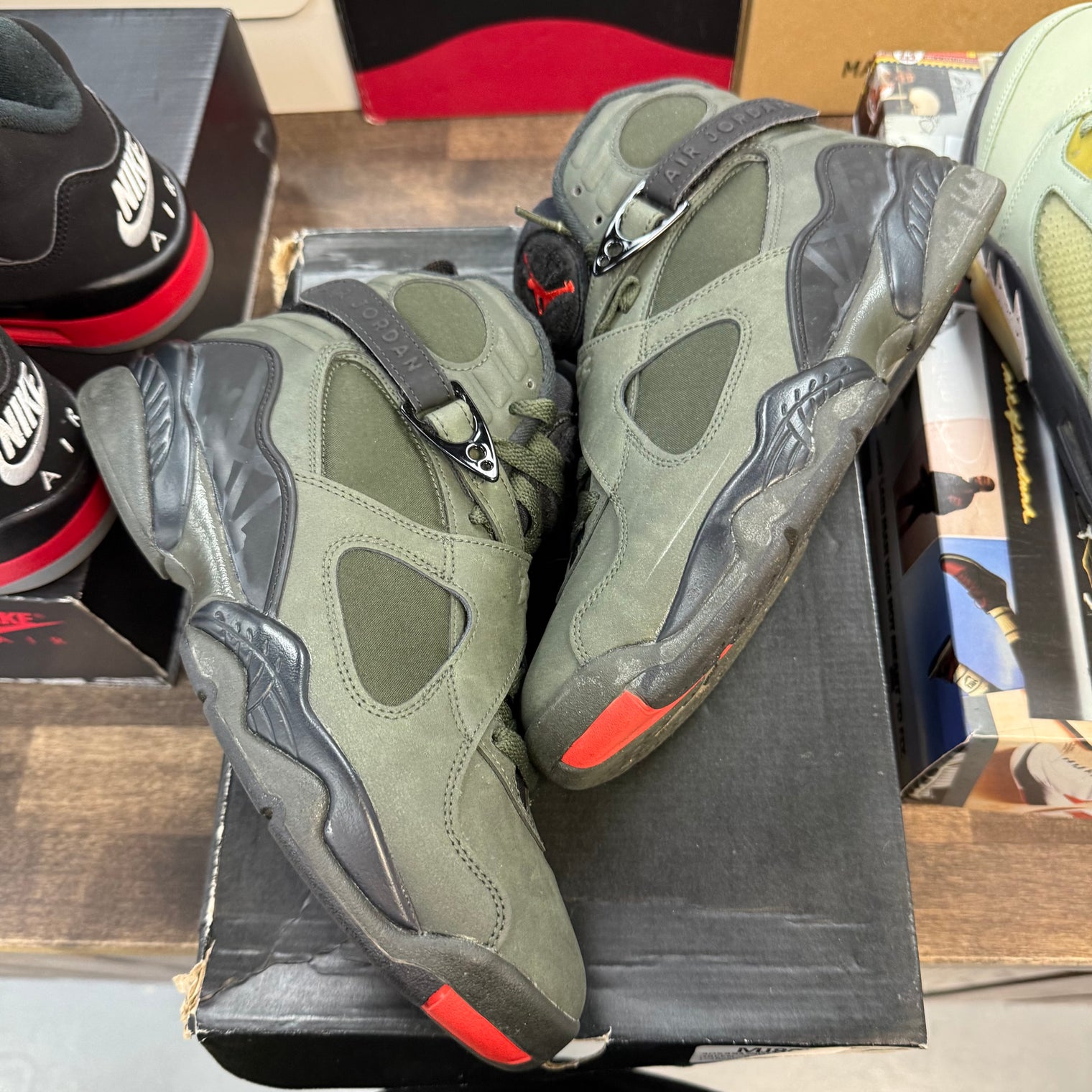 Undefeated Jordan 8 Retro (USED)