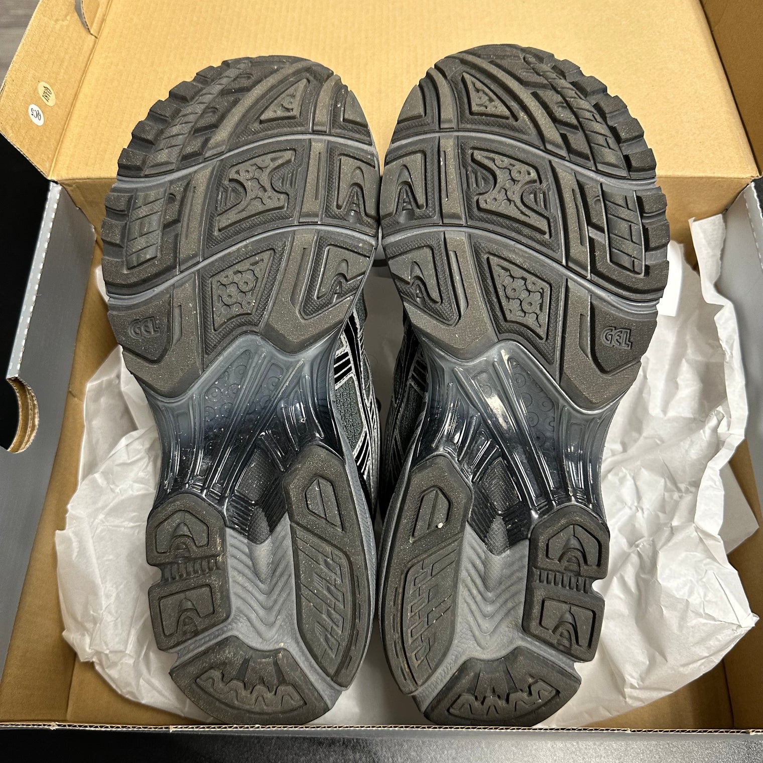 Unaffected ASICS Gel Kayano 14 Black Silver (USED)