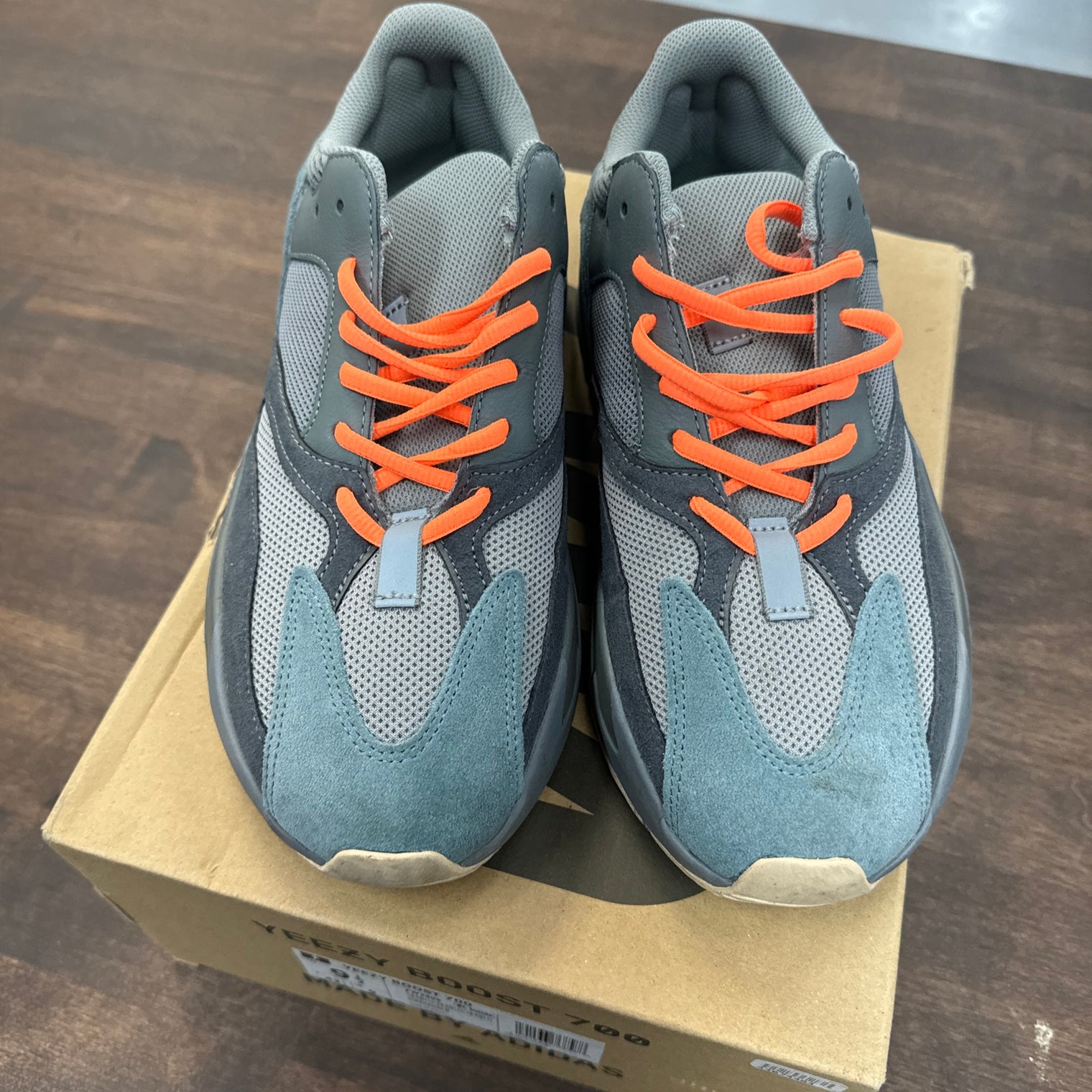 adidas Yeezy Boost 700 Teal Blue (USED)