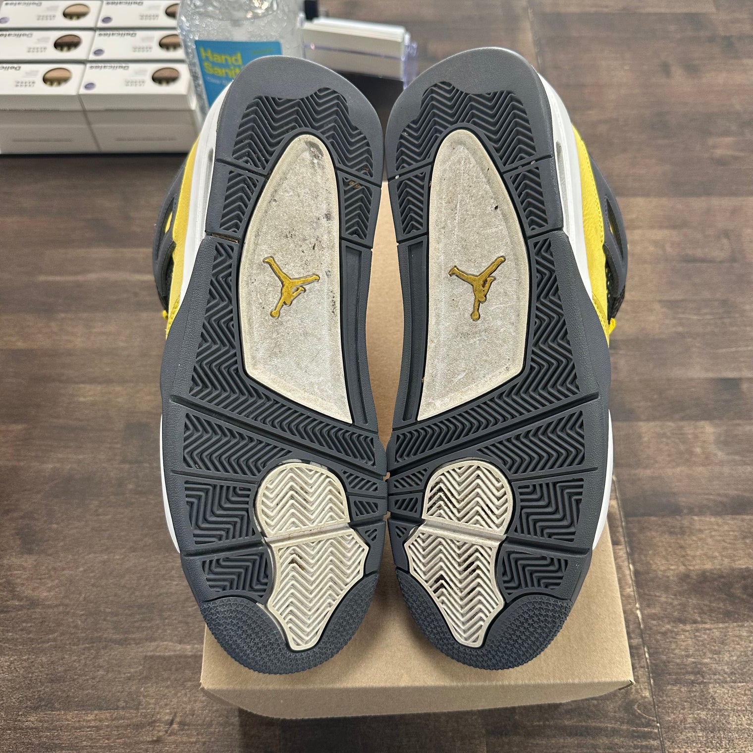 Lightning Jordan 4 Retro (USED, No Box)