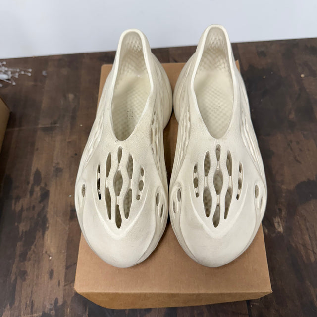 Sand Foam Yeezy RNNR (USED,No Box)