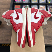 (W) Chenille Varsity Red Jordan 1 High (USED)