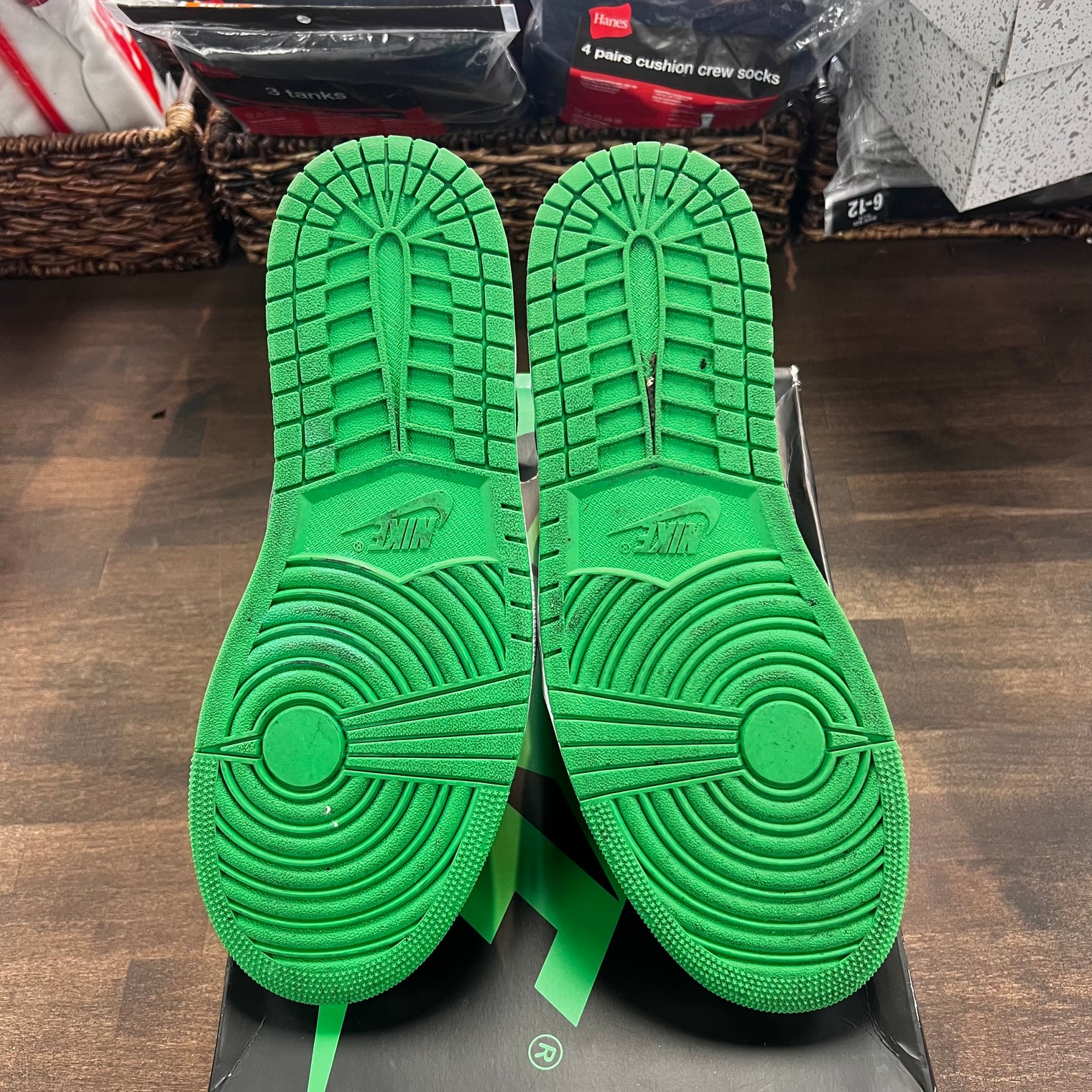 Lucky Green Jordan 1 High (USED)