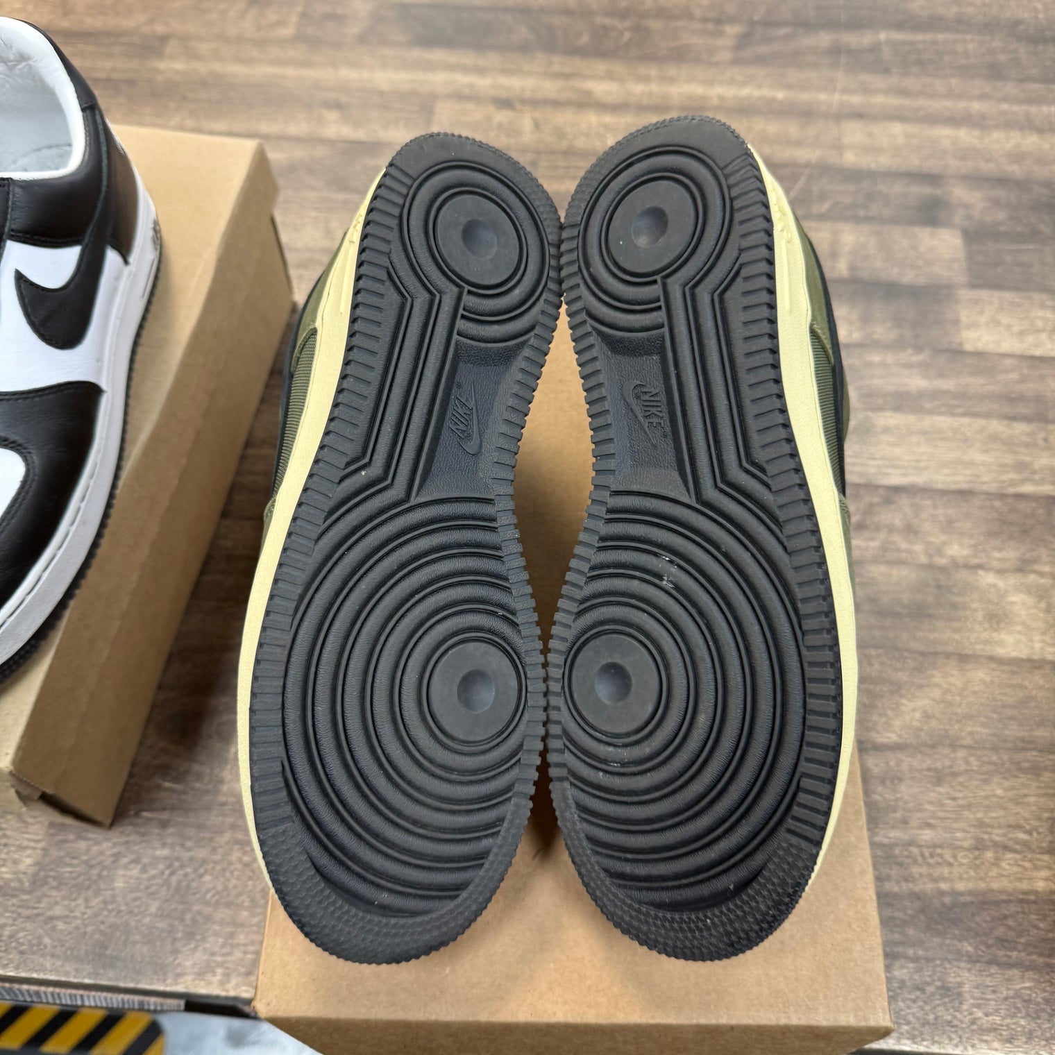 Undefeated Ballistic Dunk vs AF1 Nike Air Force 1 Low (USED, No Box)