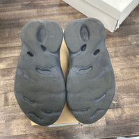 Onyx Yeezy Foam RNNR (USED)