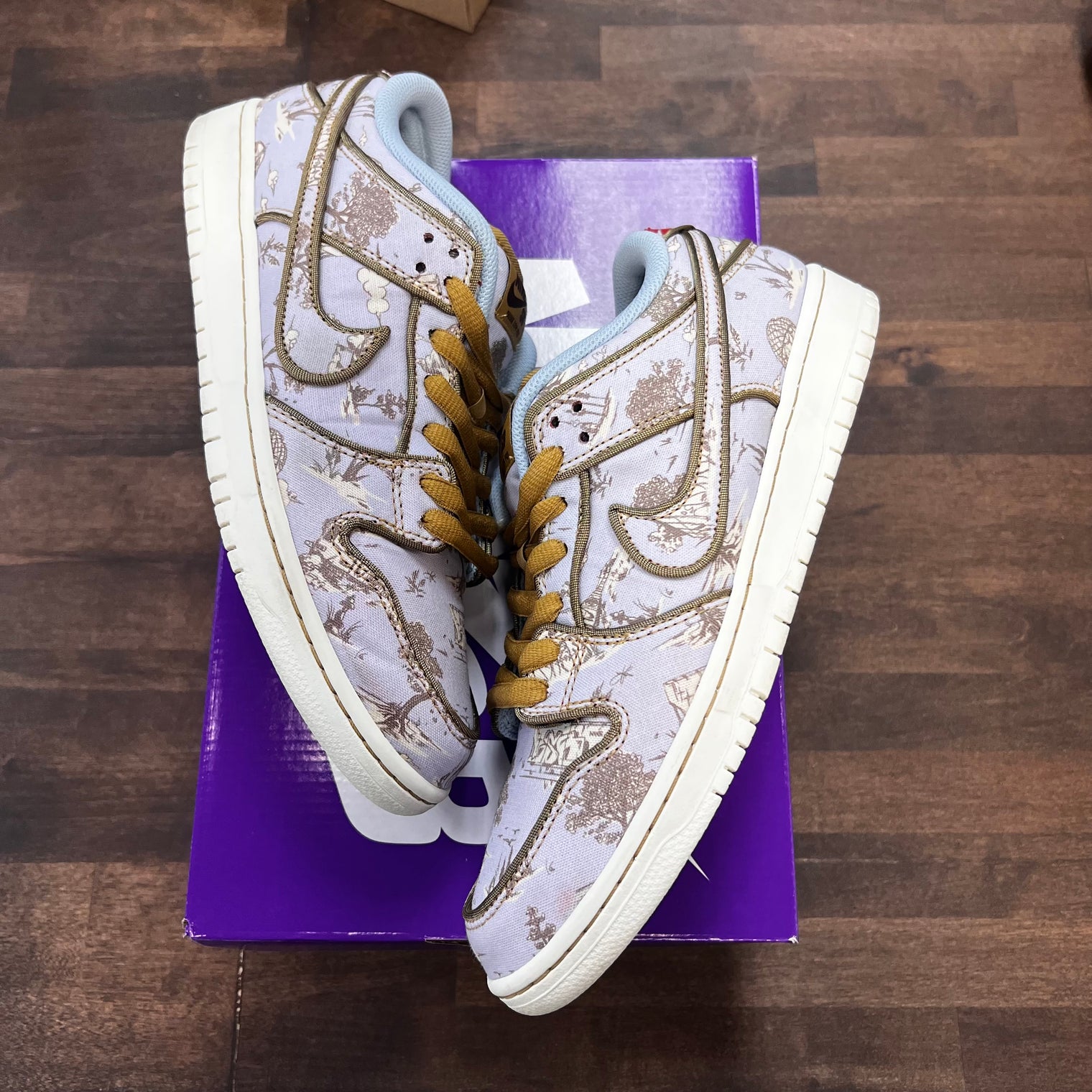 City of Style Nike SB Dunk Low (USED)