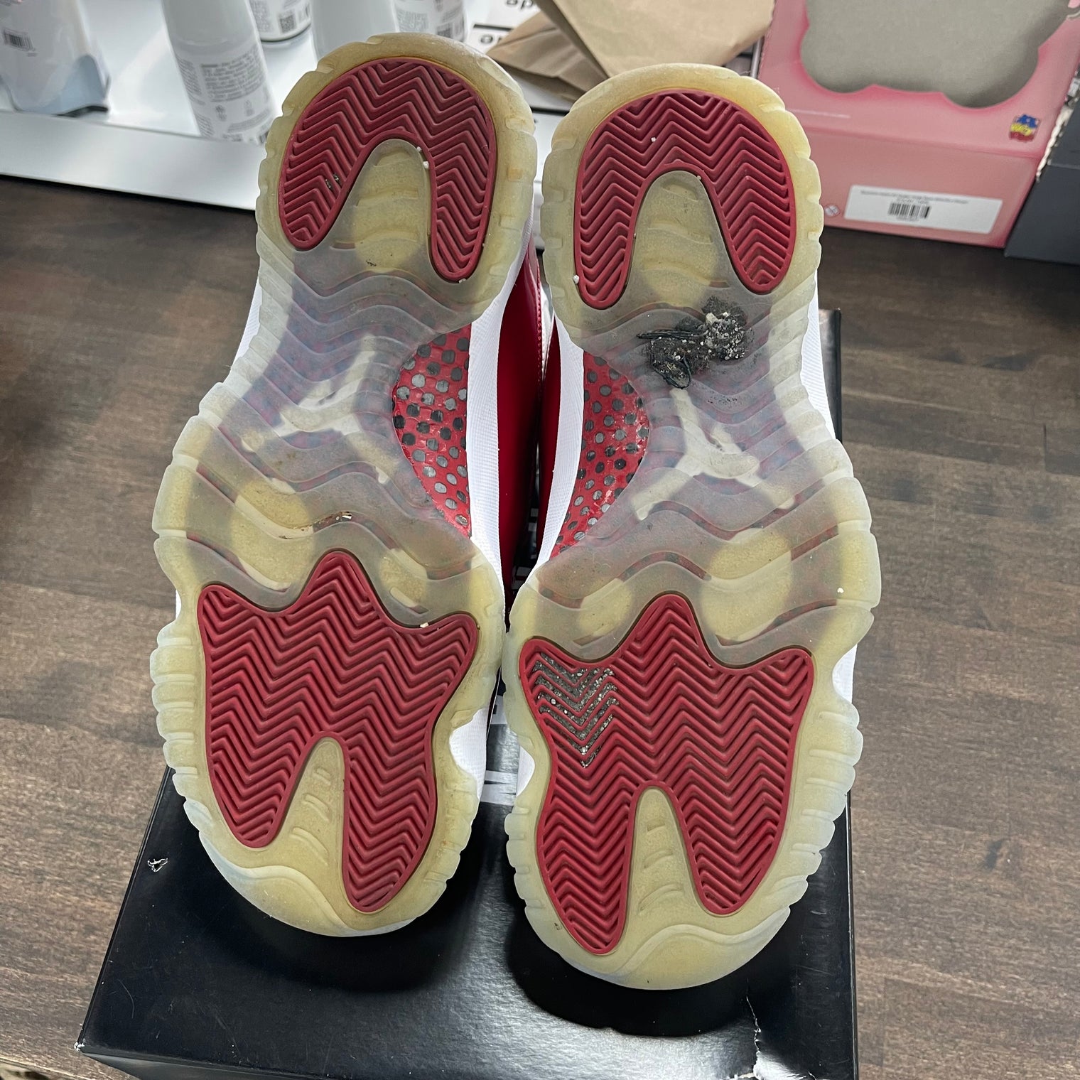 Cherry Jordan 11 (USED)