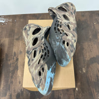MX Carbon Yeezy Foam RNNR (USED,No Box)