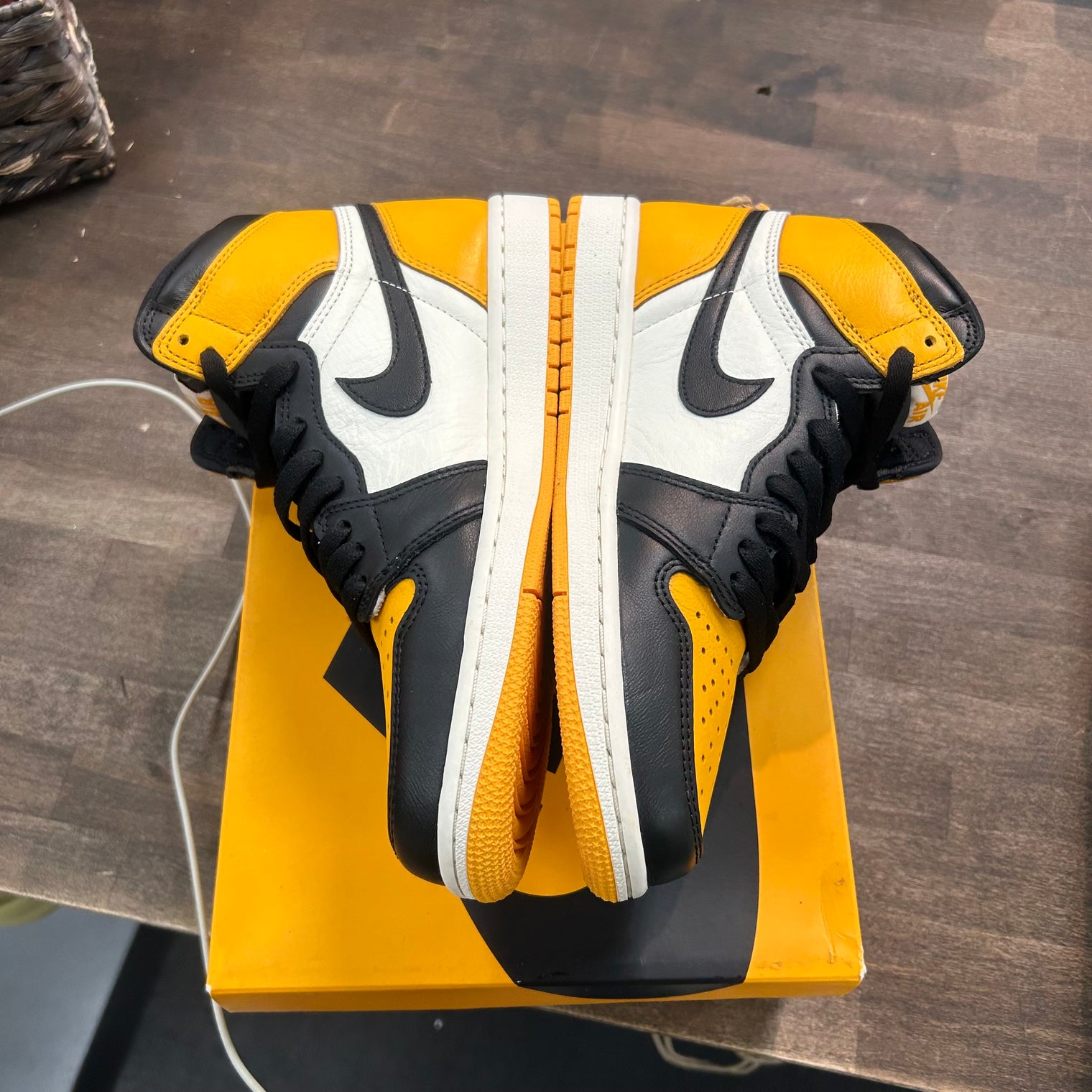 Taxi Yellow Toe Jordan 1 High Retro (USED)