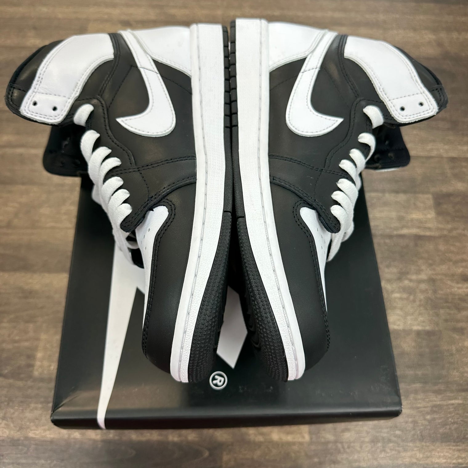 Black White Jordan 1 High (Lightly Worn)