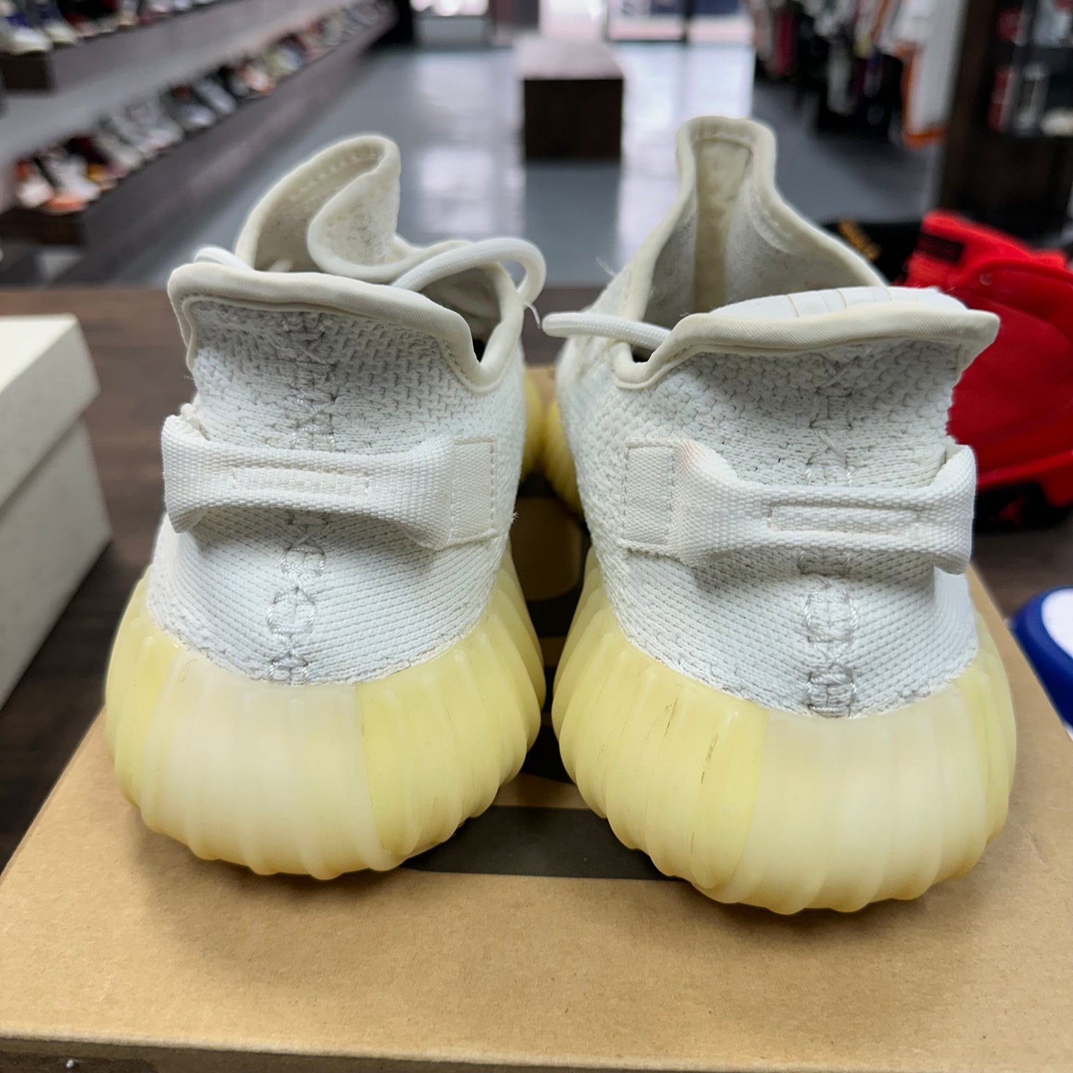 Cream Yeezy 350 (USED)