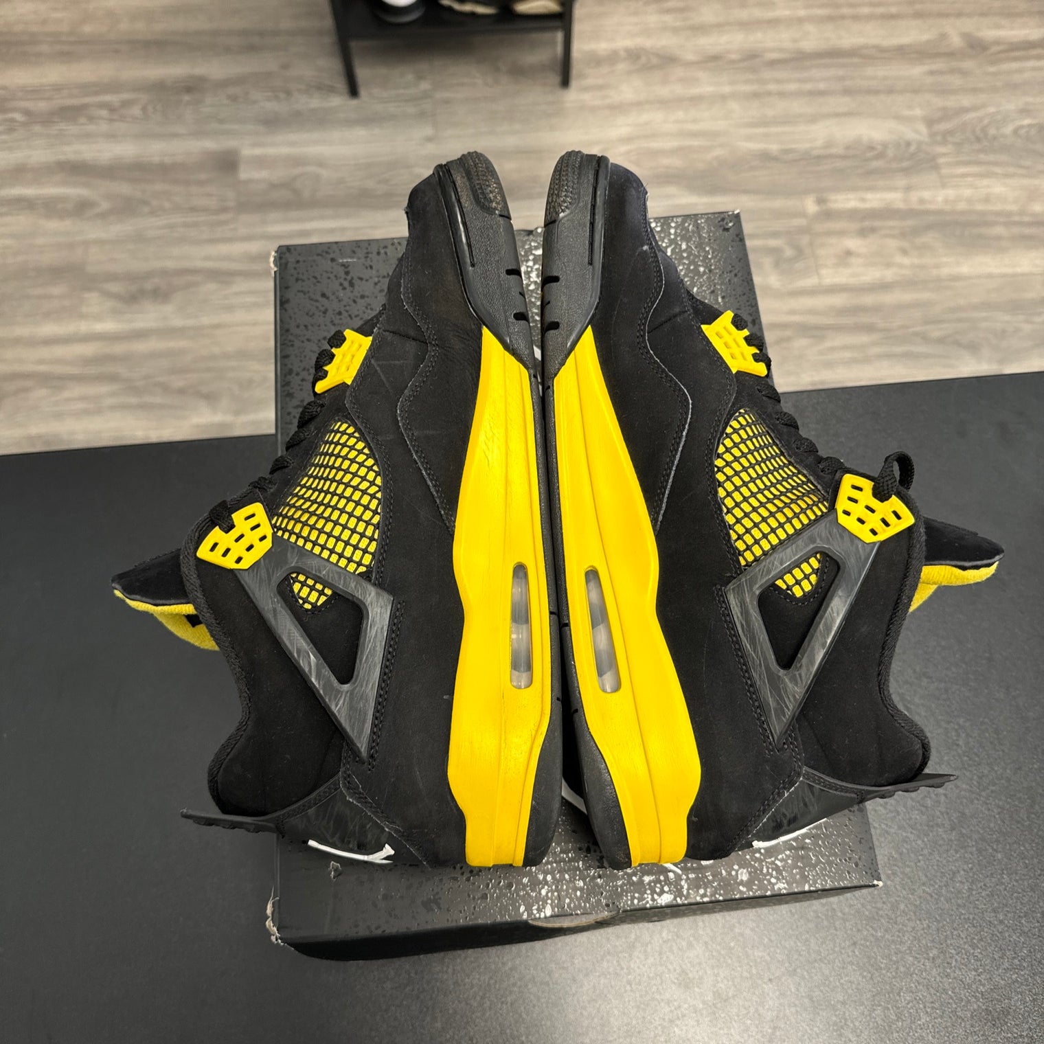 Yellow Thunder Jordan 4 (USED)