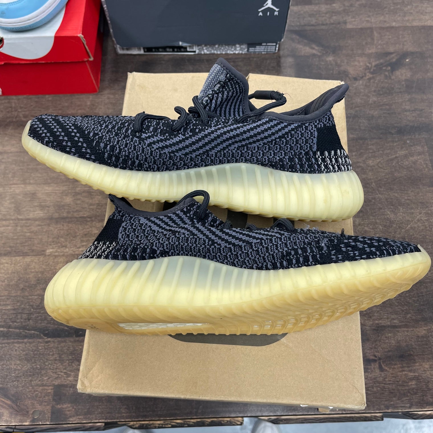 Carbon Yeezy 350 (USED, No Insoles)