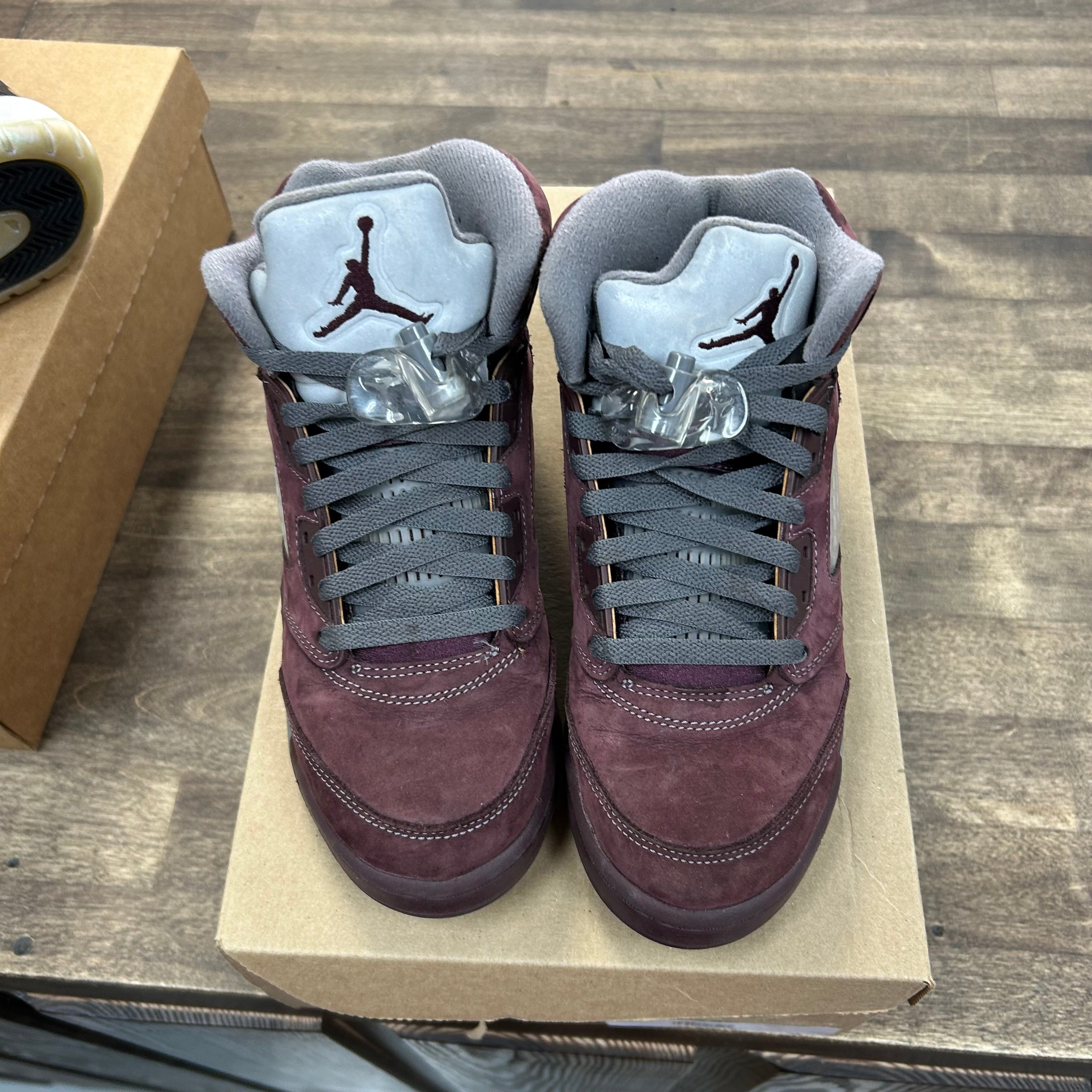 Jordan 5 Retro Burgundy (GS) (2023) (US 5.5Y) (USED, No Box) Size 5.5Y (Pre-Owned) - Image 2