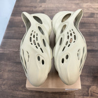 Stone Salt Yeezy Foam RNNR (USED)