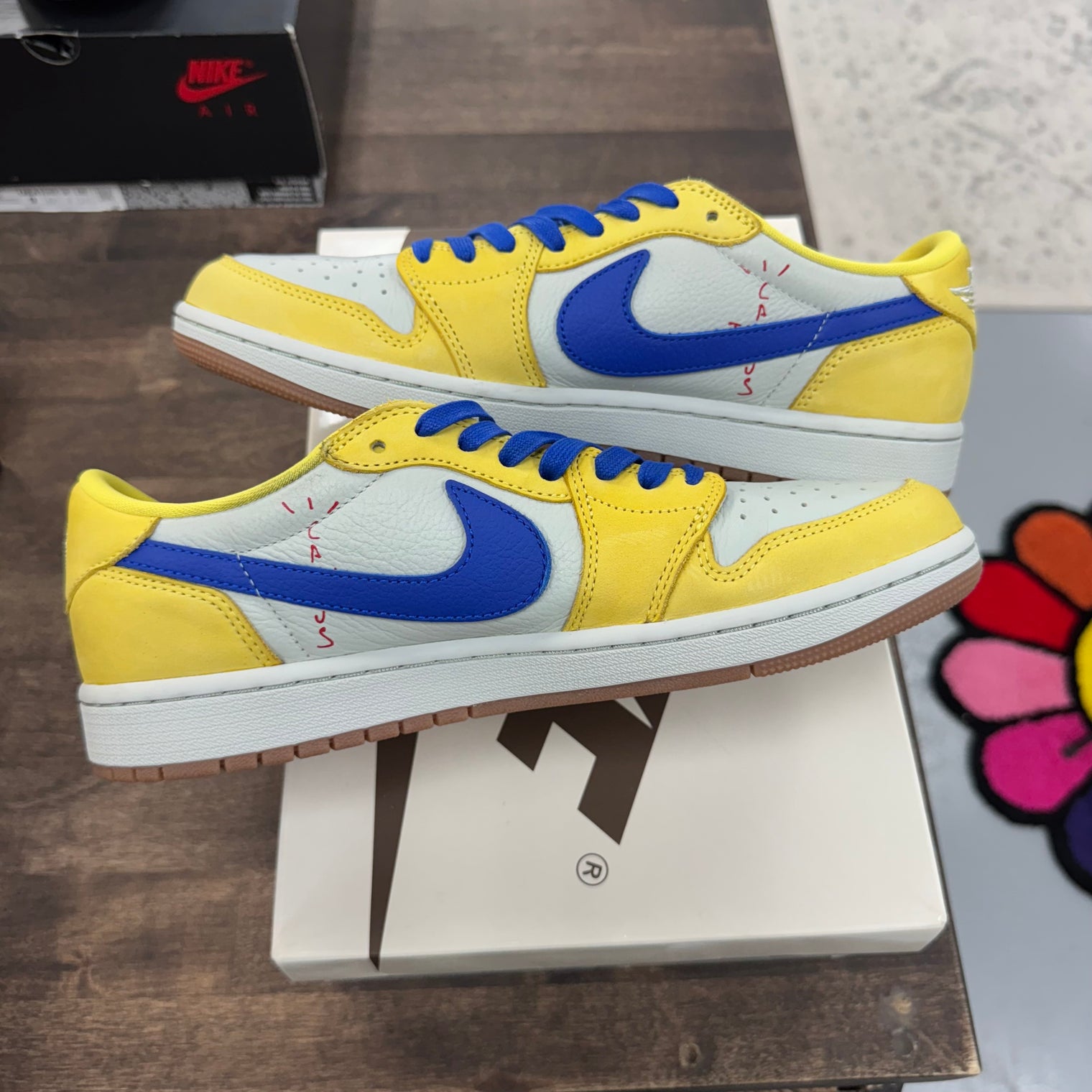 (W) Canary Travis Scott Jordan 1 Low OG SP (Lightly Worn)