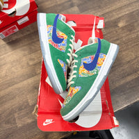 Foam Fingers Dunk Low (USED)