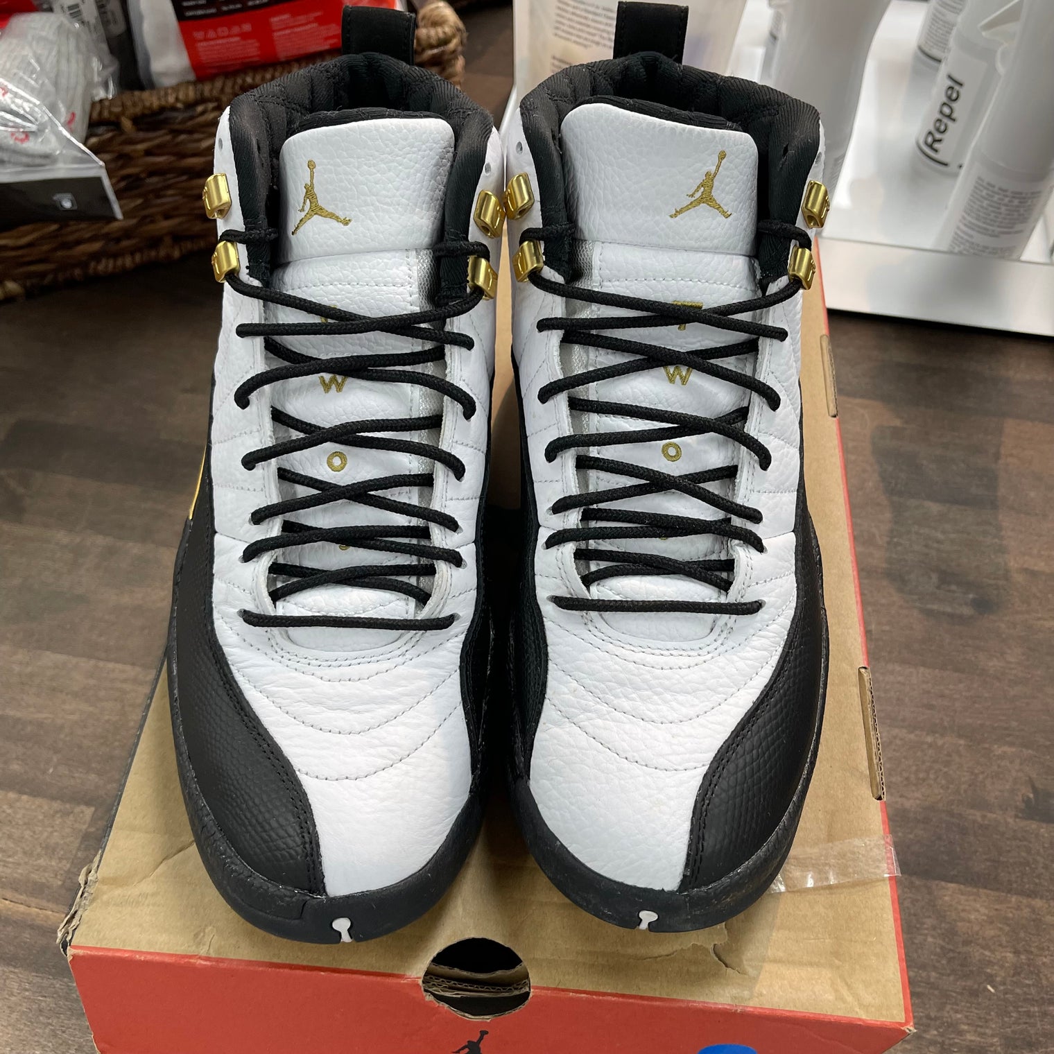 Royalty Taxi Jordan 12 (USED)