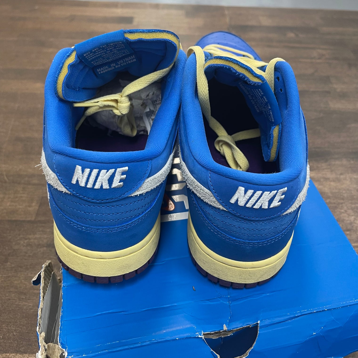 Undefeated 5 on it Dunk Dunk Low (USED)