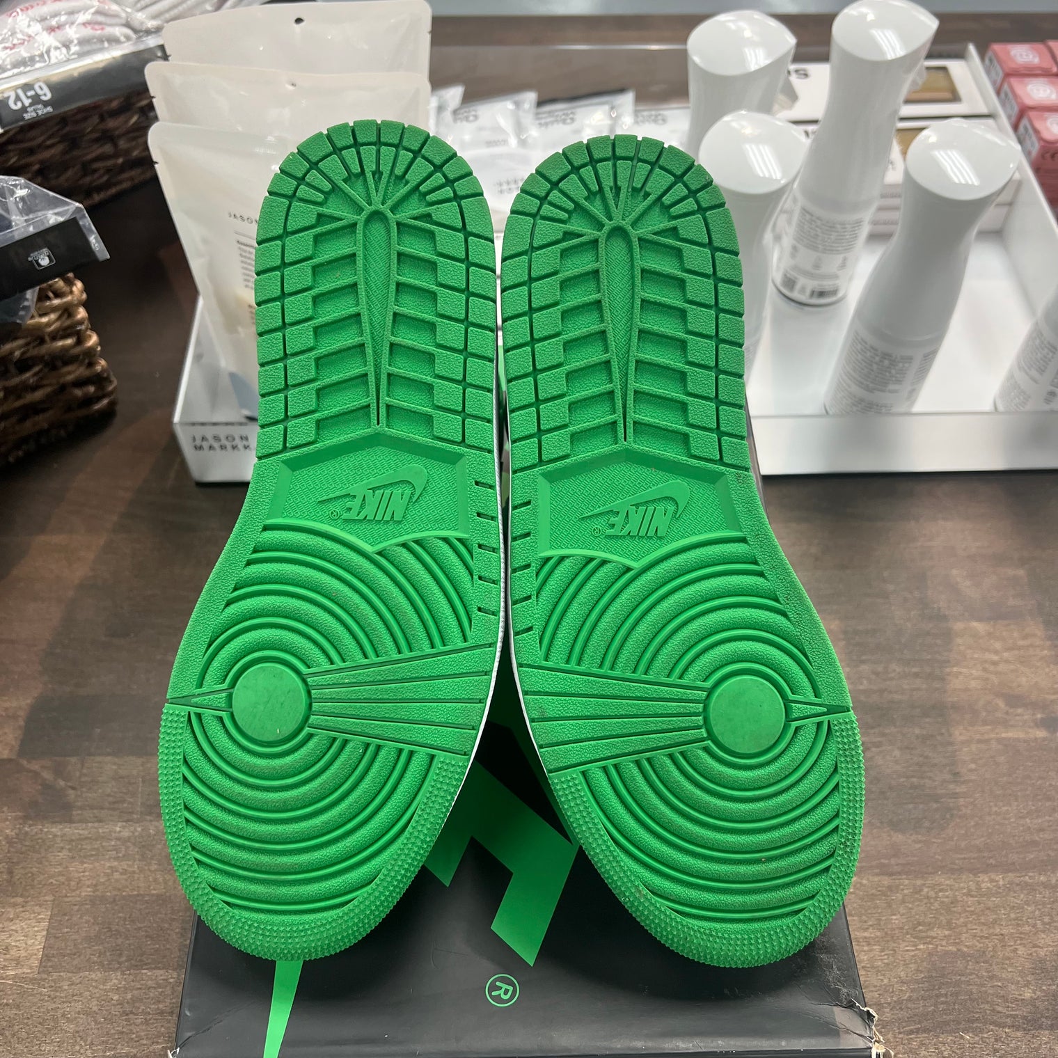 Lucky Green Jordan 1 High (USED)