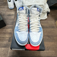 Hyper Royal Jordan 1 High (USED)
