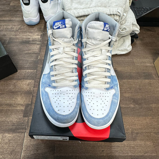 Hyper Royal Jordan 1 High (USED)
