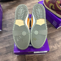 Light Carbon Monarch SB Dunk Low (USED)