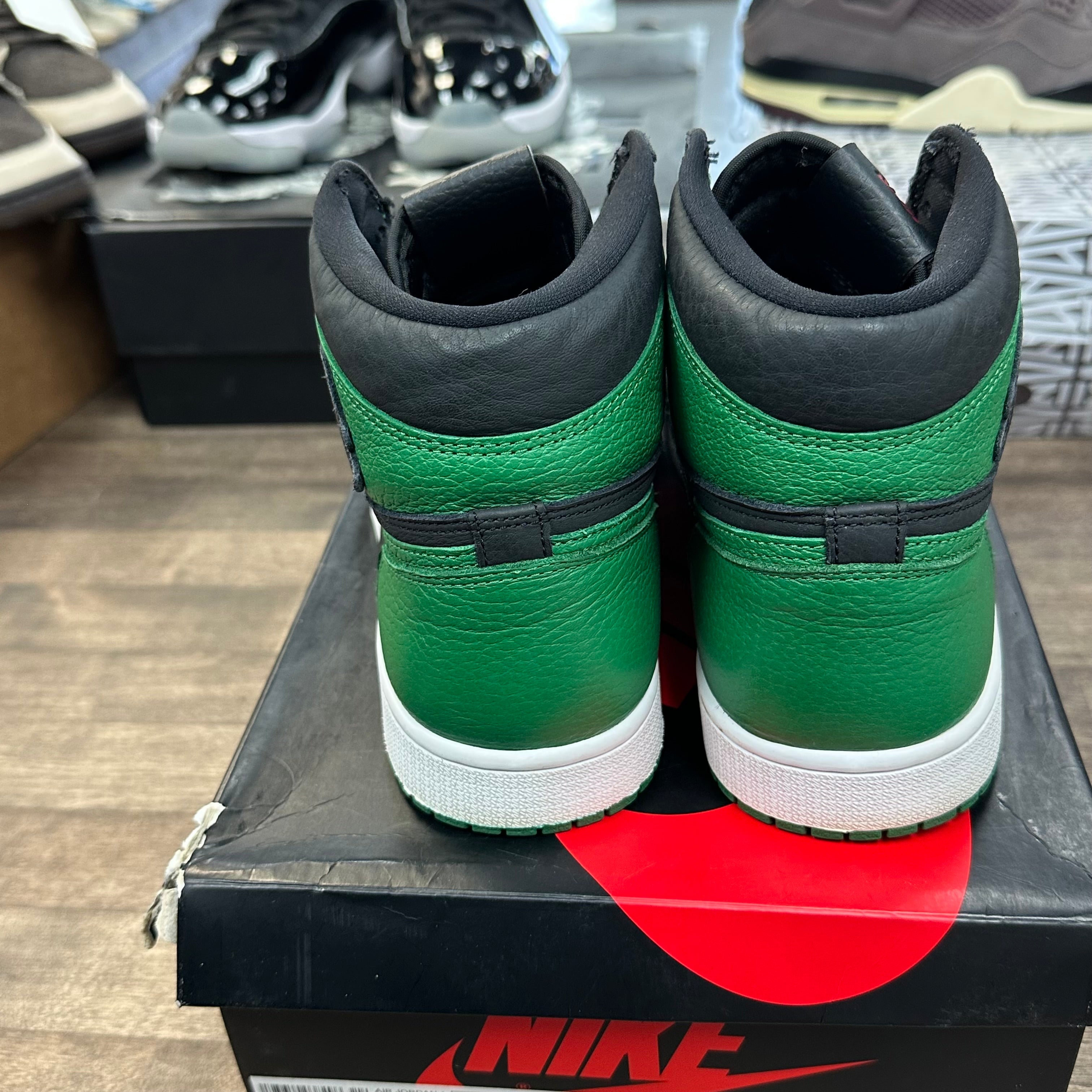 Jordan Pine Green Black Jordan 1 High (USED) Size 10 (Pre-Owned) - Image 3